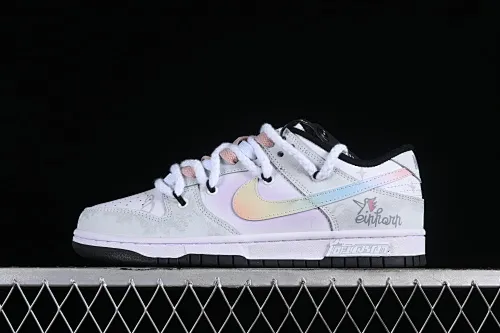 All Categories Nk SB Dunk Series Nk SB Dunk Low Low-top sneakers Nk Dunk Low Customized Da Vinci Xingli Flash Wing Simple black, white and gray SB strap low-top casual sneakers CW1590-100
